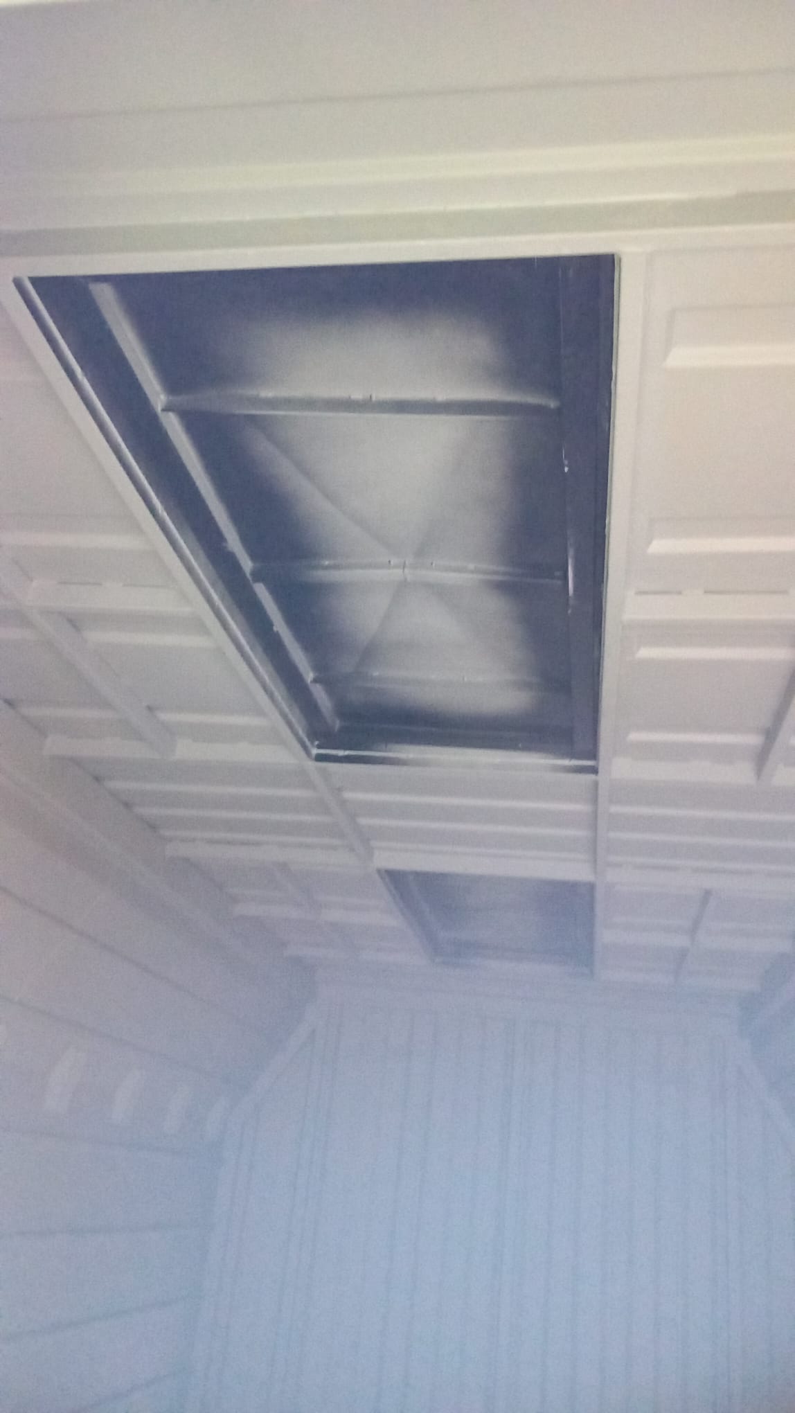 Широкий контейнер